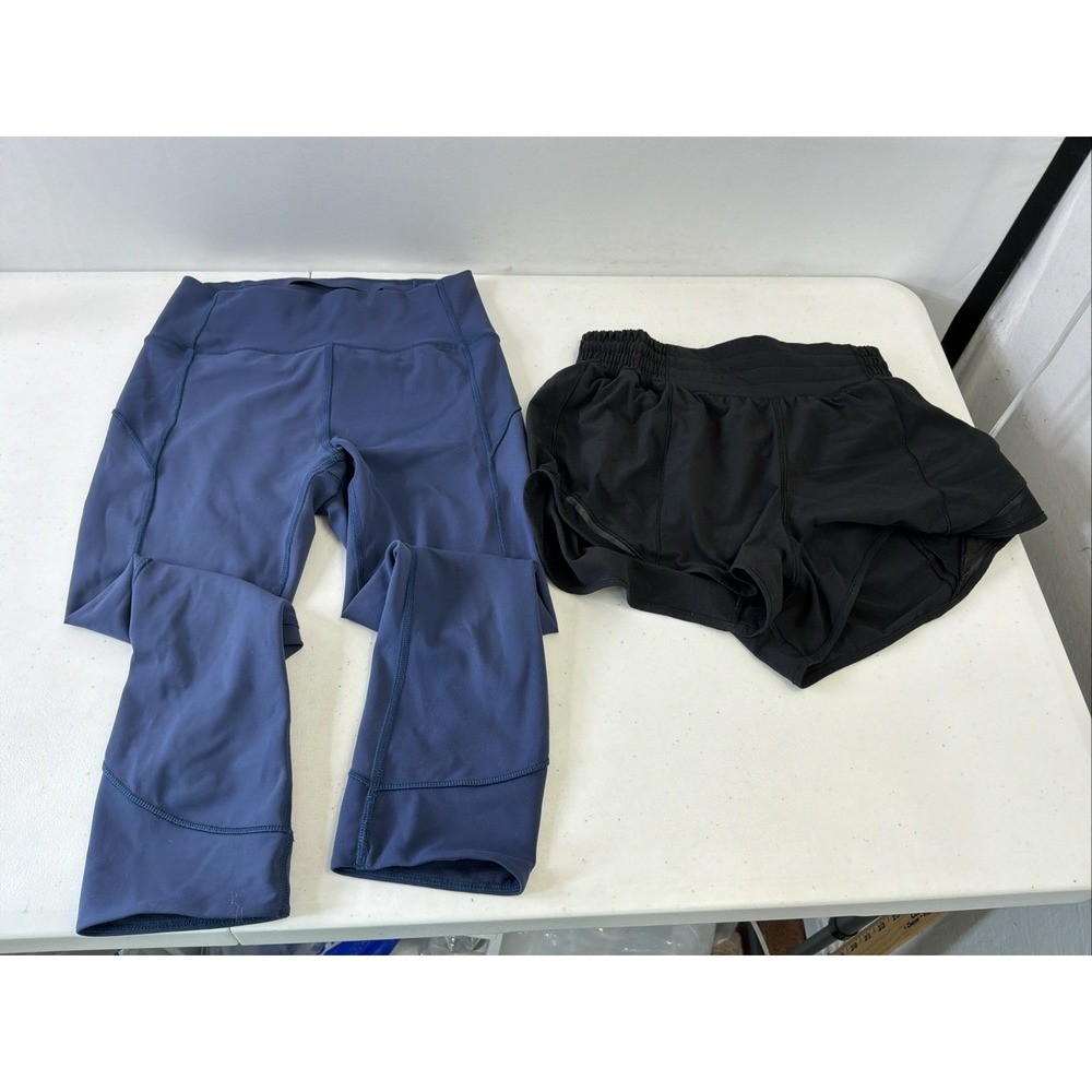 Lot of 2 Piece Size 4 Lululemon Cropped Leggings Blue and Black Hottie Hot Short